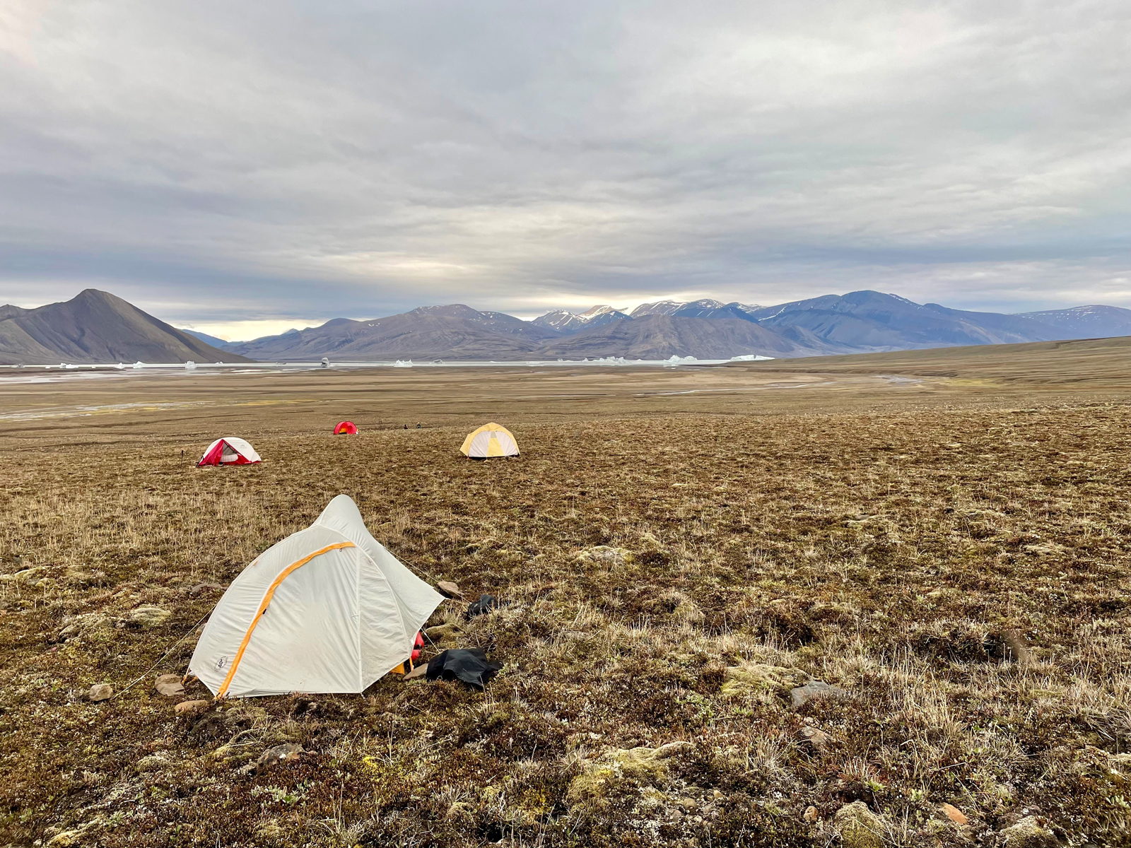 backpacking-axel-heiberg-tents